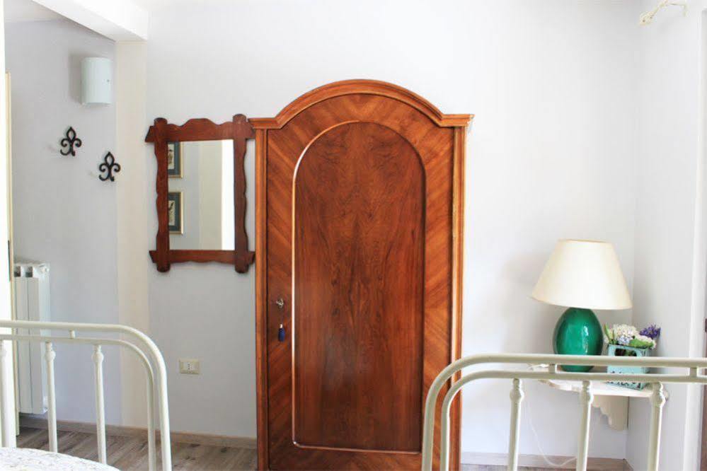 Torre Del Falco Guest House Spoleto Exterior photo
