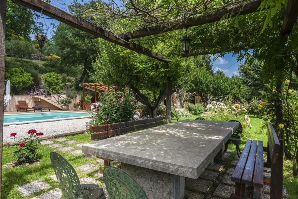 Torre Del Falco Guest House Spoleto Exterior photo